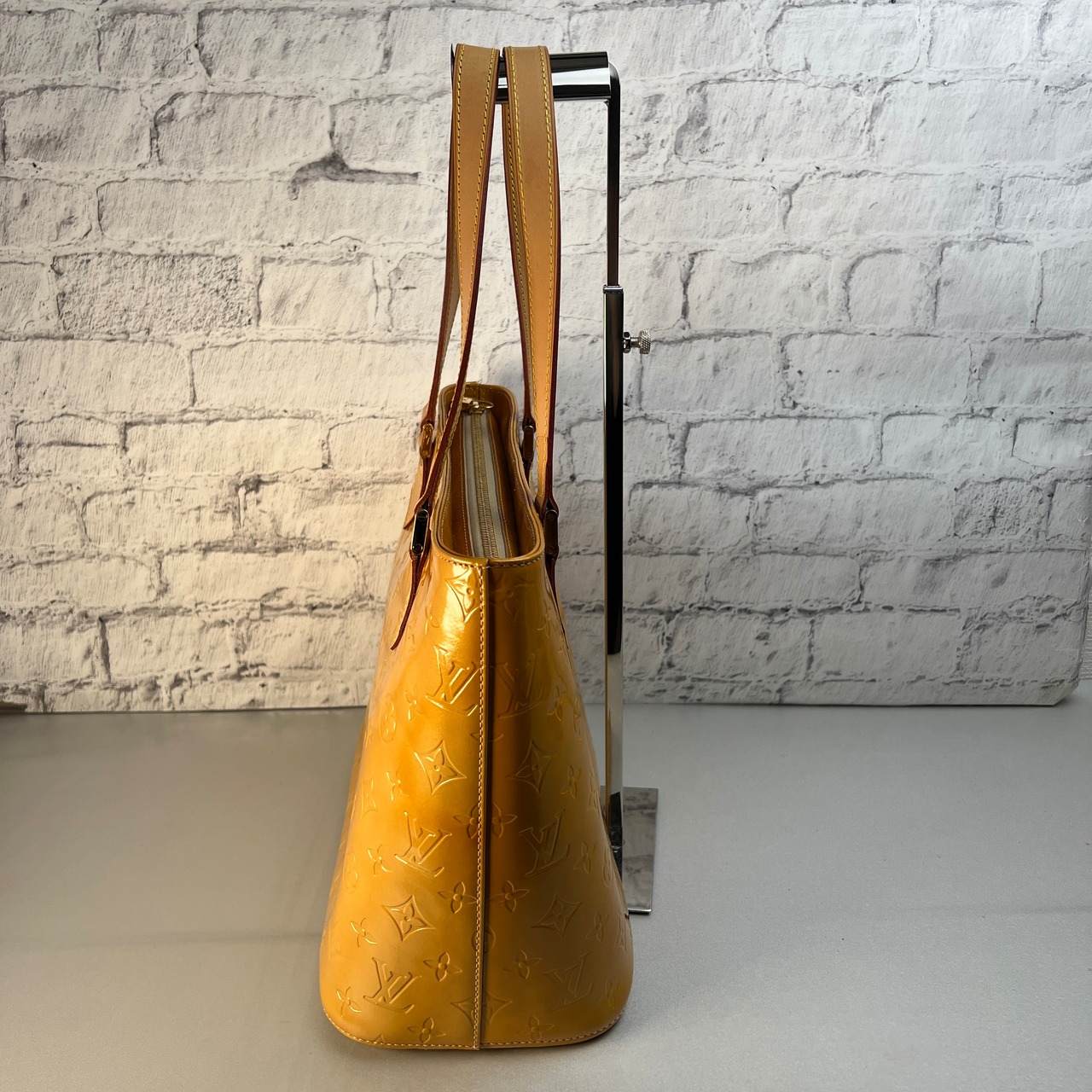 LOUIS VUITTON ルイヴィトン モノグラムヴェルニ ヒューストン パテントレザー ハンドバッグ イエロー A-11533