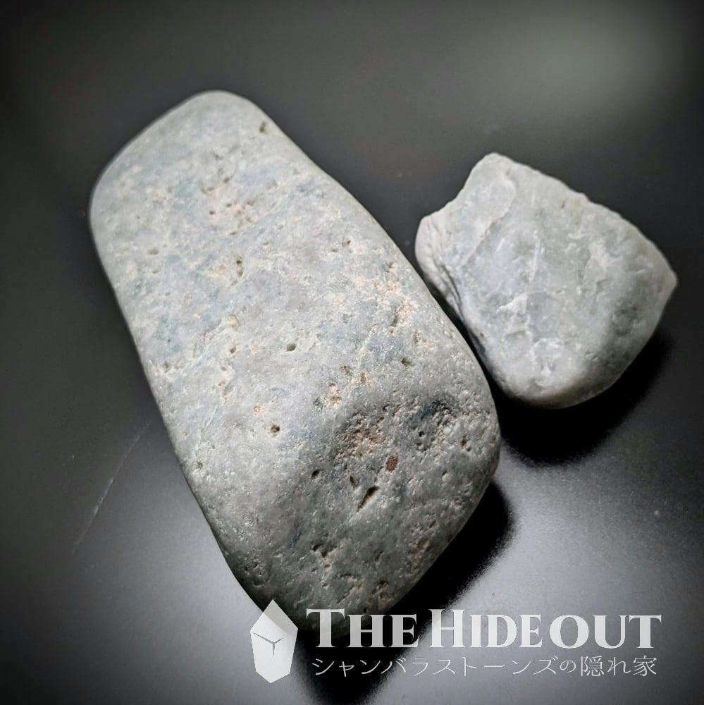 糸魚川おバカ祭り003 新潟県糸魚川市青海海岸産糸魚川翡翠 イチ推し霜降りグリーン