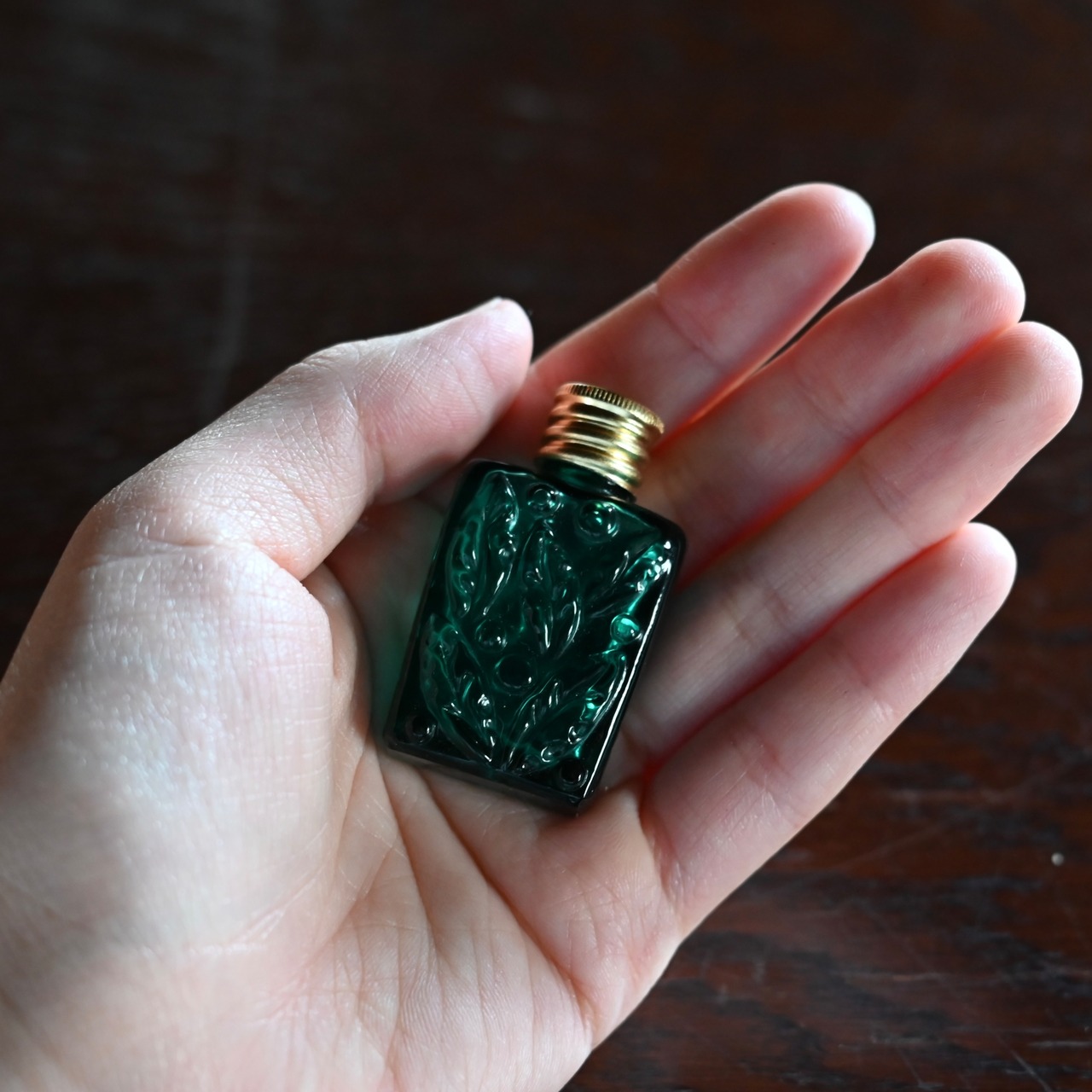 Perfume Bottle/ 香水瓶〈 チェコガラス・オブジェ・ディスプレイ・アンティーク・ヴィンテージ 〉