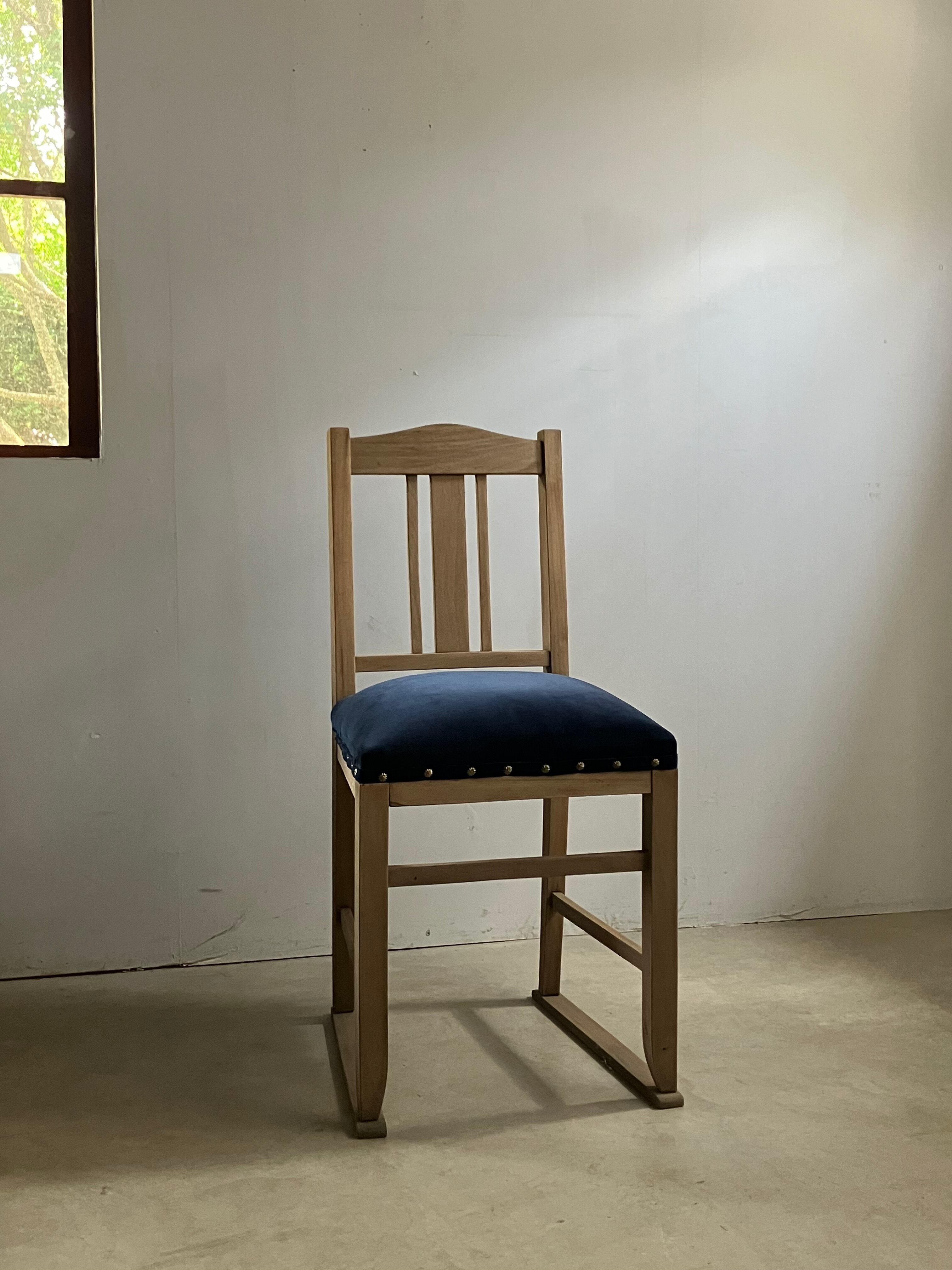 dinig chair / 碧紺別珍