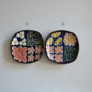【やちむん 工房くばやー】Flower 青 角取り皿