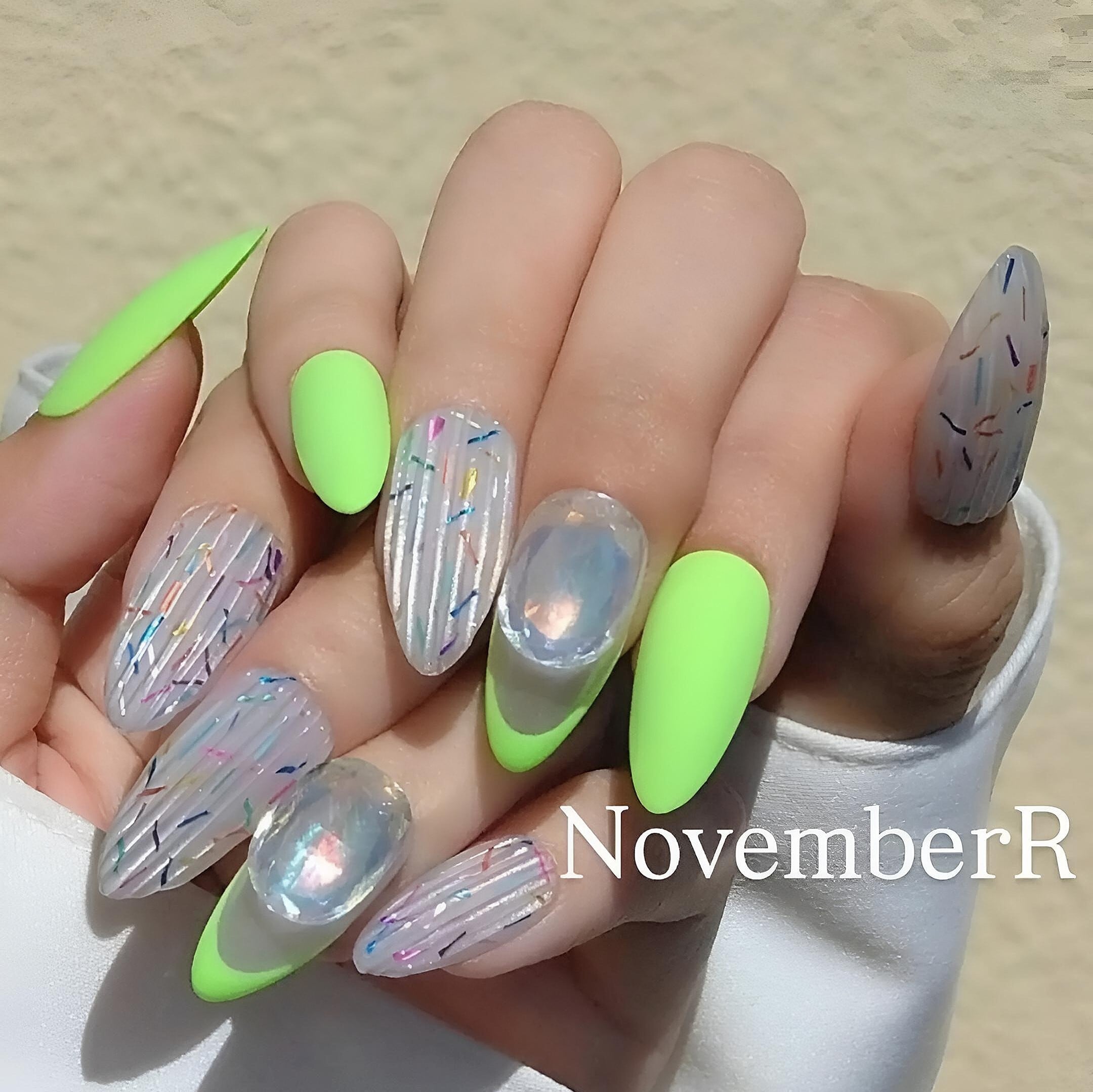 LA890☆バカラ×ネオンカラーネイルチップ | NovemberR 〰️ネイル