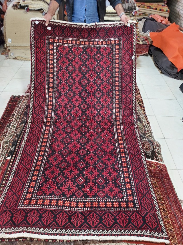 絨毯クエスト48【No.58】 ※現在、こちらの商品はイランに置いてあります。ご希望の方は先ずは在庫のご確認をお願いします。