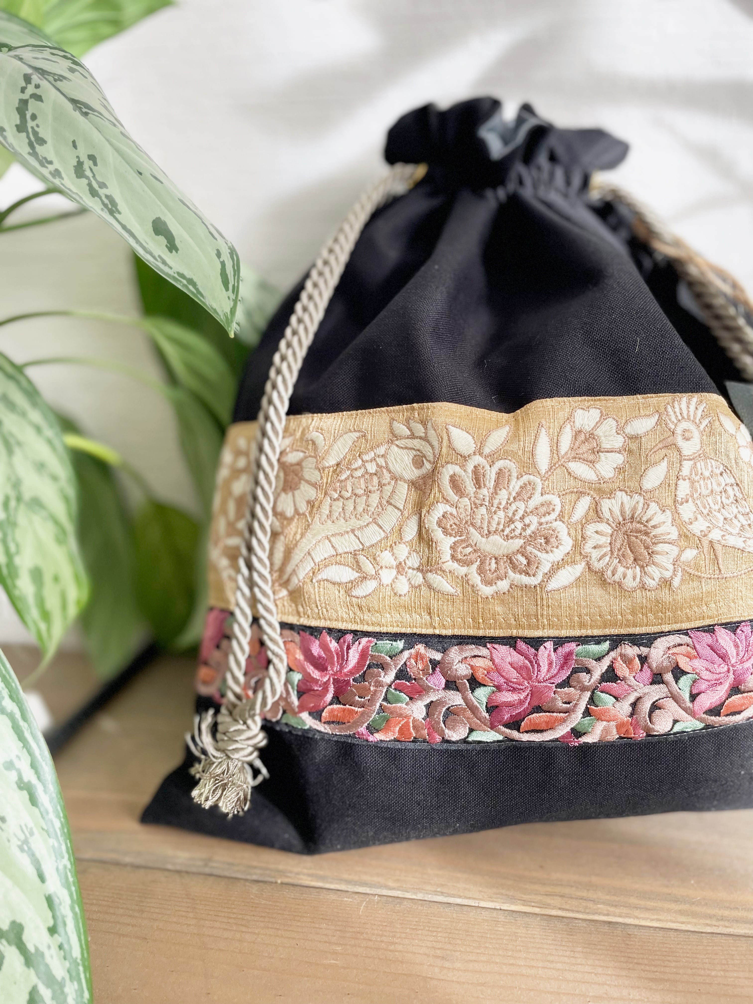 インド刺繍リボン 巾着バック | Pay ID