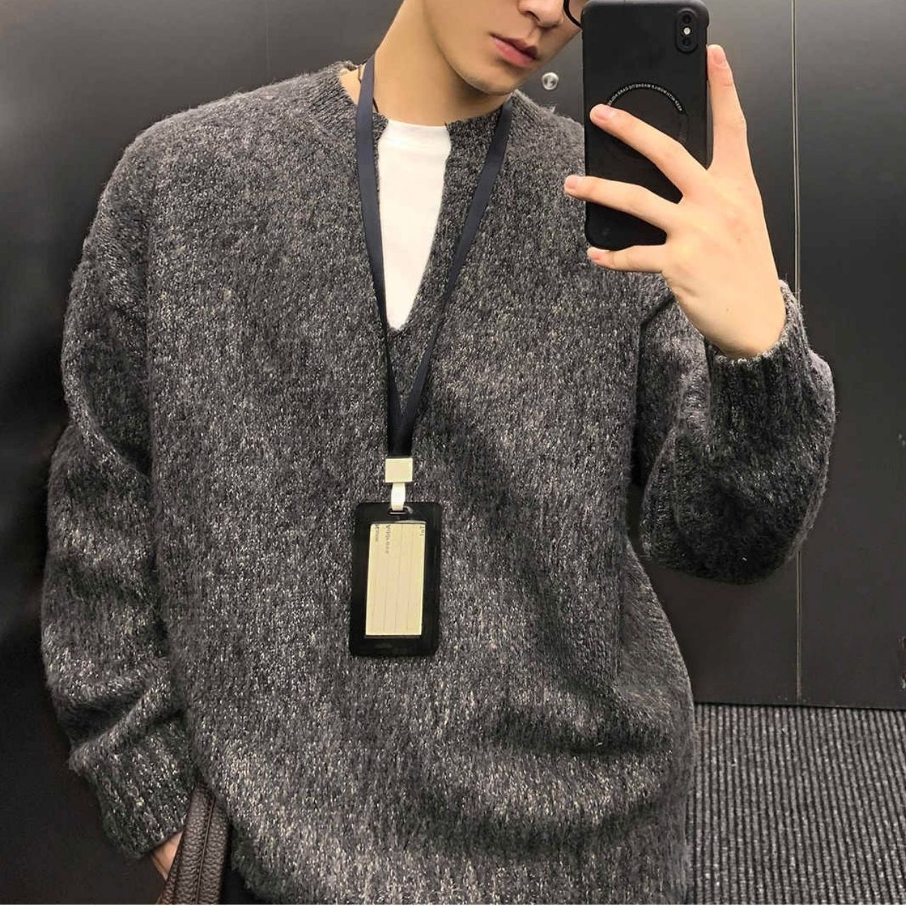 Vネックルーズシンプルニット　1074