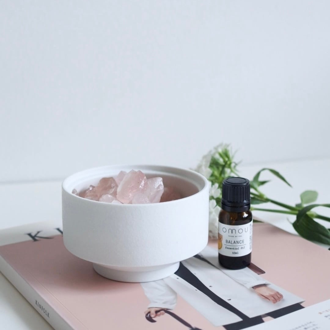 ローズクオーツ×有田焼ディフューザー | OMOUオモウ | 大切な人へ贈り