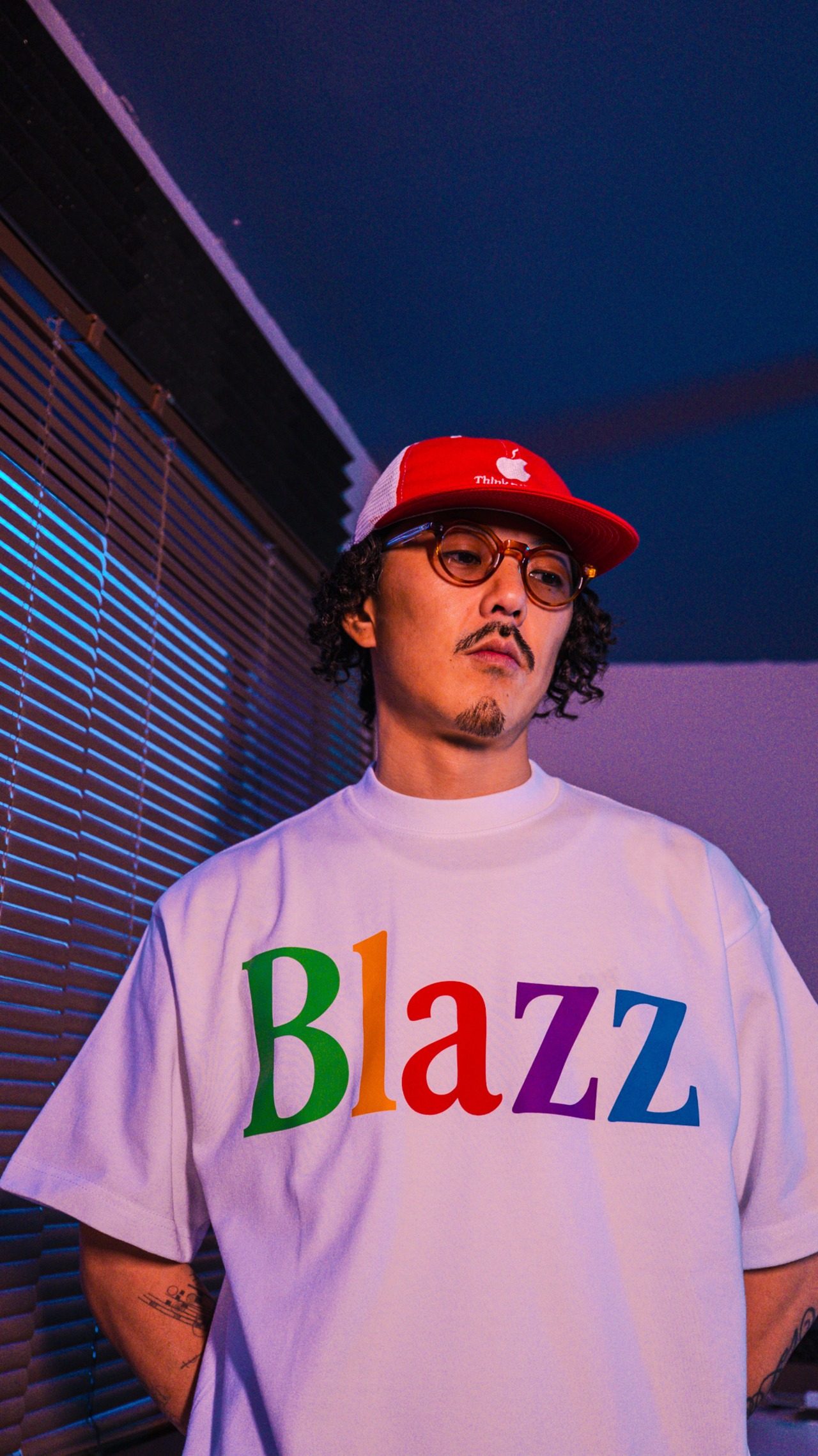 Apple in Smoke Loose Fit T-Shirt [WHITE]