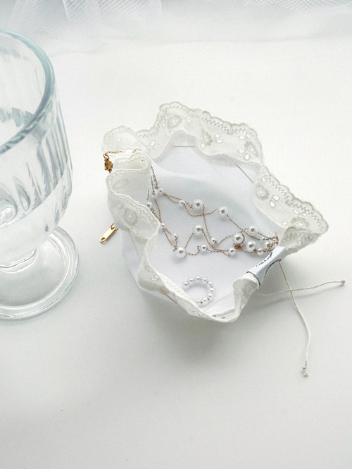 LACE POUCH