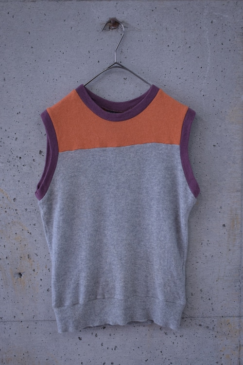 Cashmere knit vest
