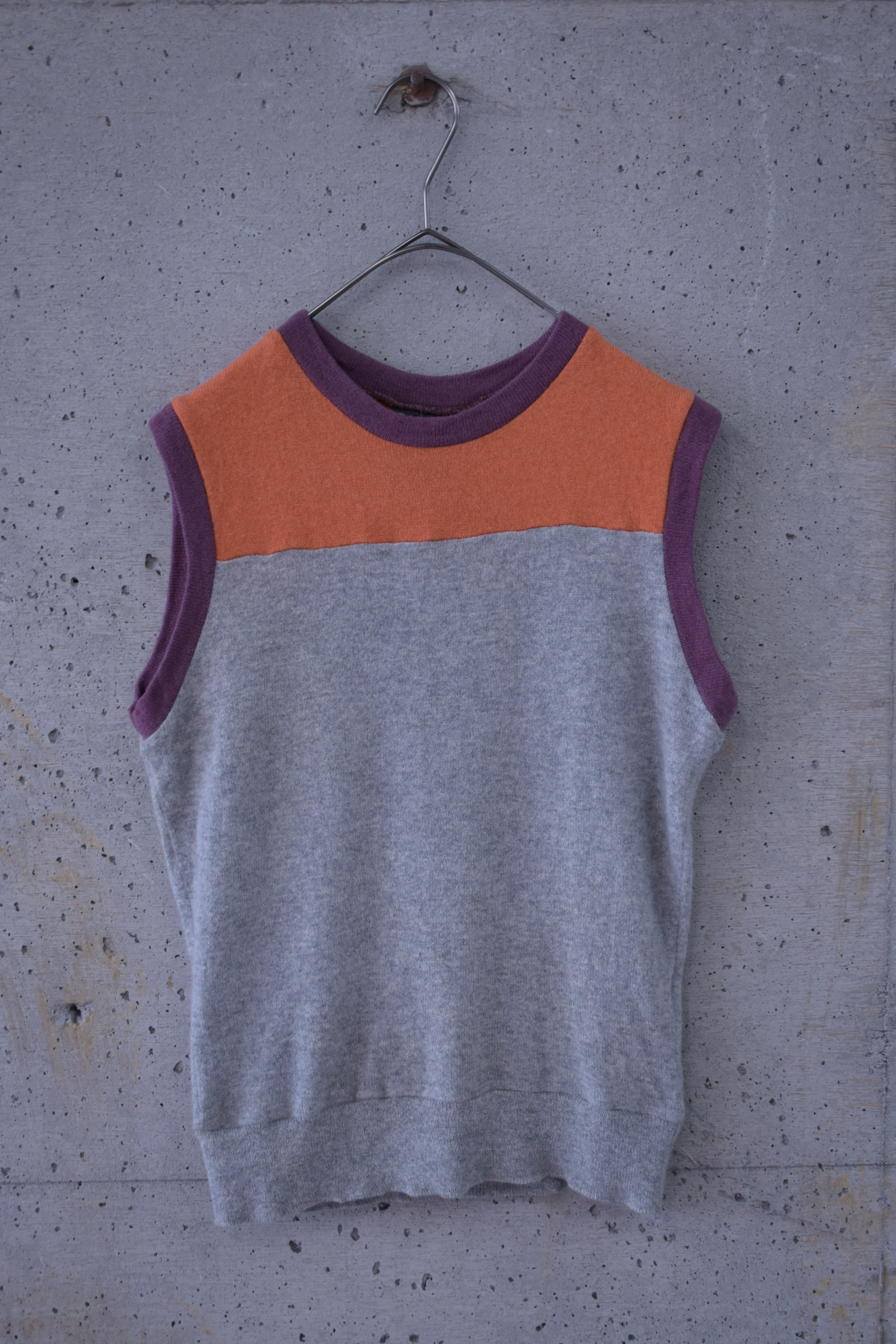 Cashmere knit vest