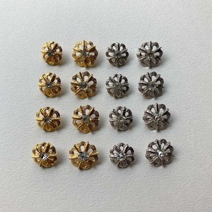 〈再入荷〉ビジュー付透かしお花風メタルボタン　※セール対象外