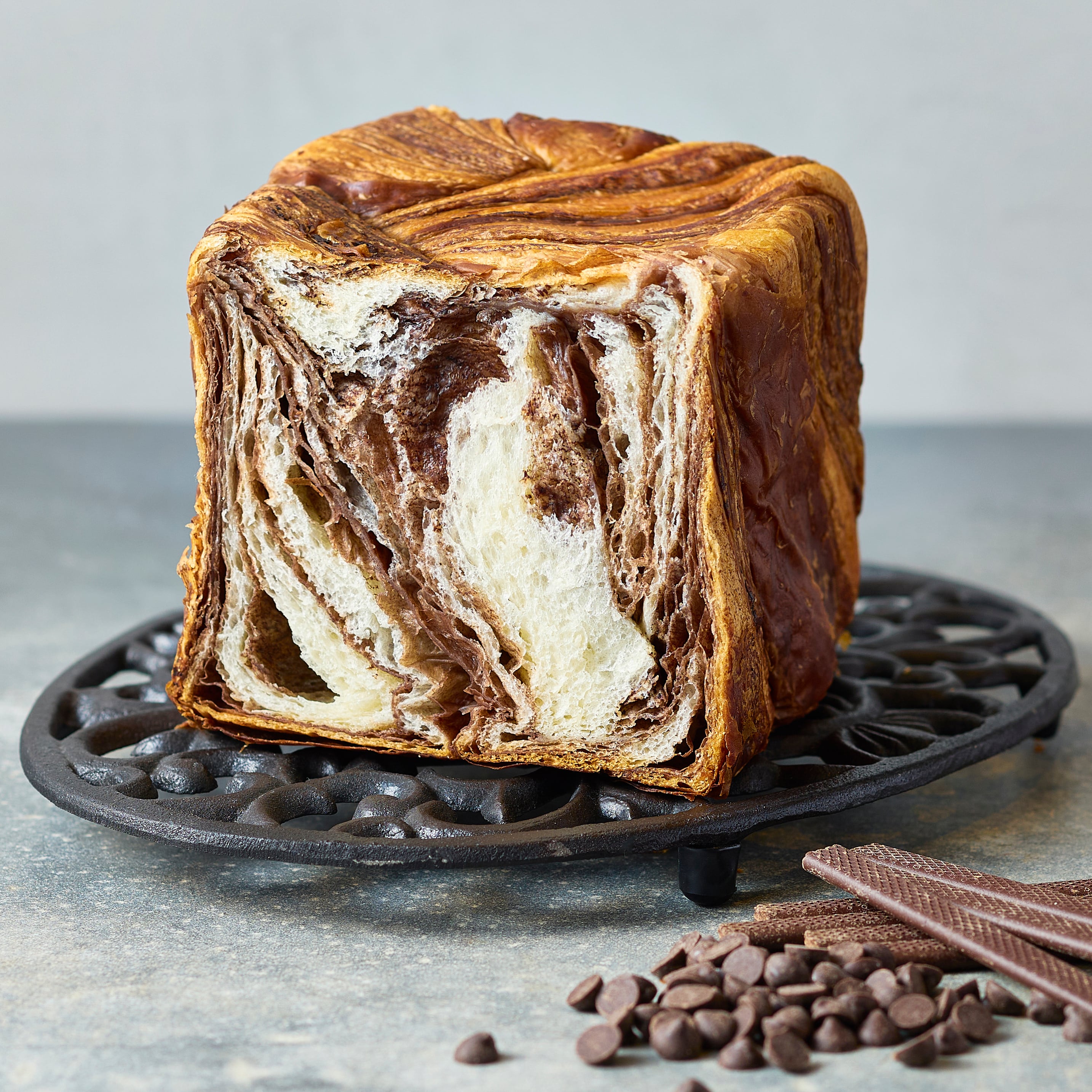 ハーフサイズ：濃厚ショコラデニッシュ食パン | 珀 デニッシュ食パン