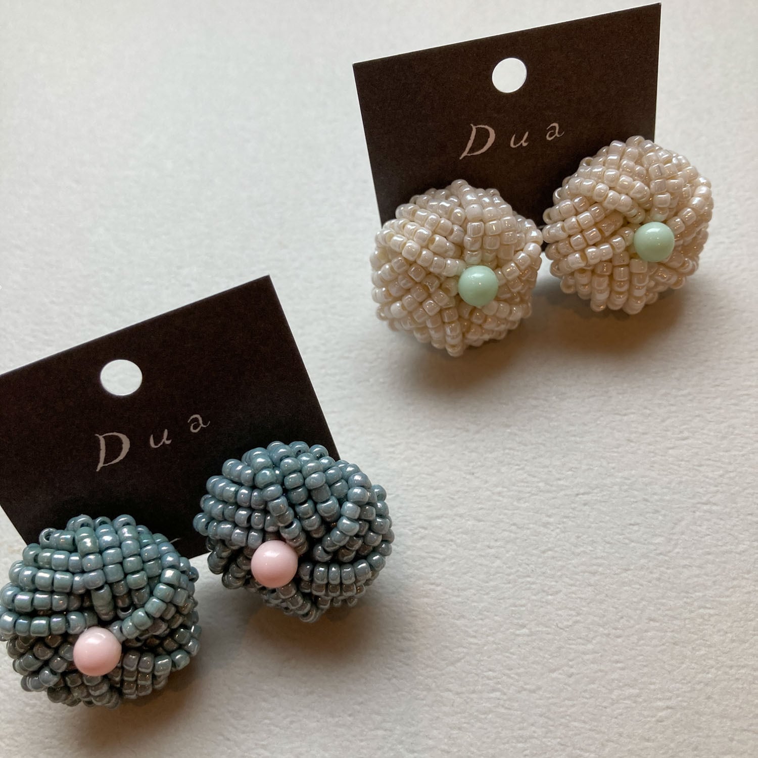 Duaオリジナルシャワー台カボションのお花モチーフ風〈イヤリング