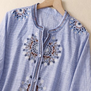 レディース トップス シャツ ブラウス 前開き 7分袖 Vネック 刺繍 ボタン 薄手 綿 麻 かわいい 大人可愛い シンプル カジュアル 上品 おしゃれ レトロ こなれ感 ラフ ルーズ 個性的 主役級 存在感 抜け感 ラブリー キュート ベーシック アクティブ ナチュラル ストライプ 春 夏 ママ デート お出かけ アウトドア リゾート 旅行 公園 女子会 休日 ショッピング お花見 カフェ コーデ 楽ちん 体型カバー 普段使い 清楚 トレンド M L XL 2XL ゆったり ゆる ホワイト ブルー