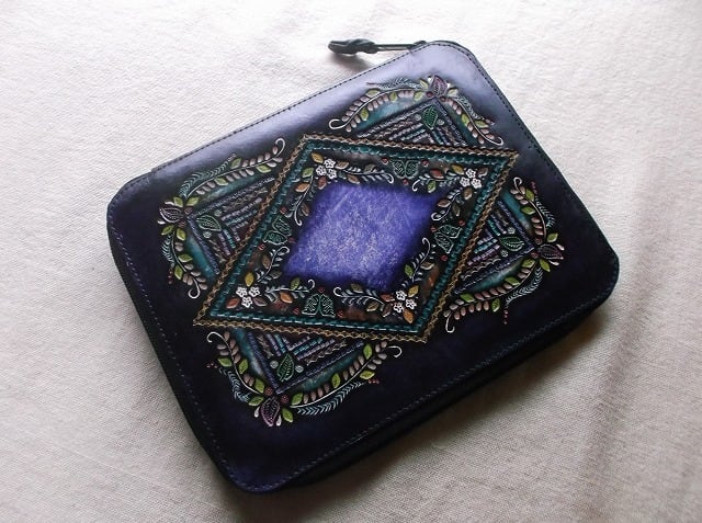 単行本サイズブックカバーラウンドファスナータイプ 拭き染め 牛革