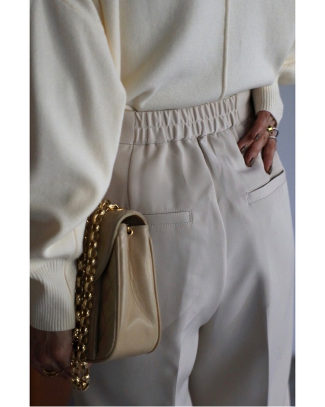 裾ベンツテーパードパンツ