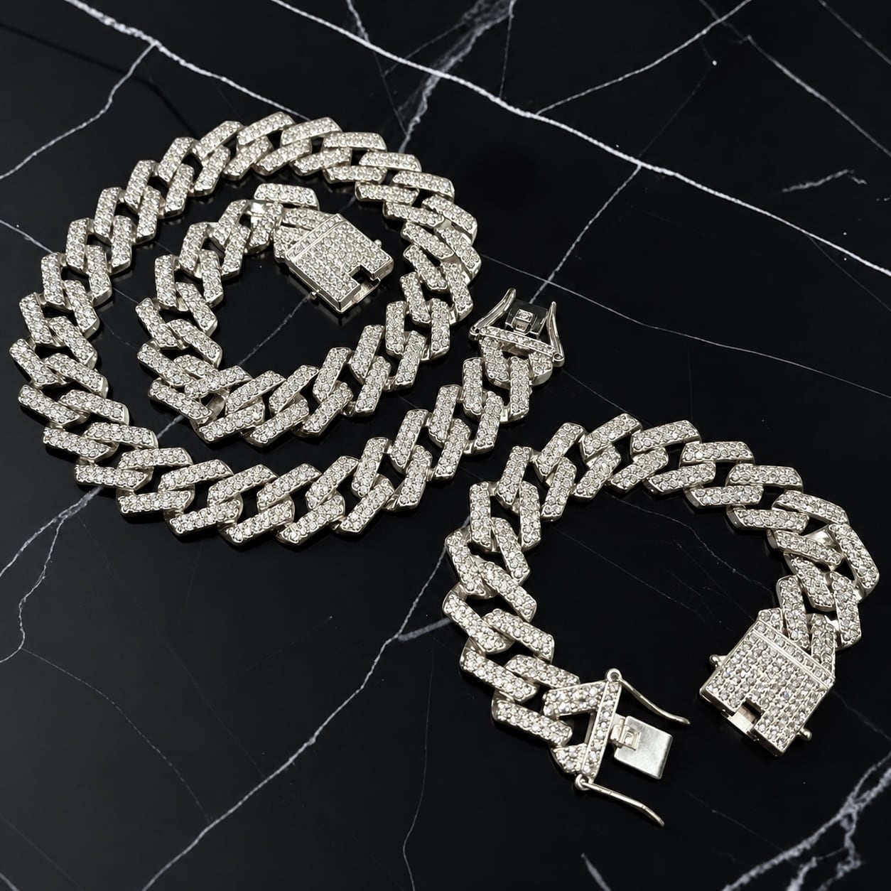 喜平ネックレスやステンレス＆シルバー925のメンズアクセサリー
