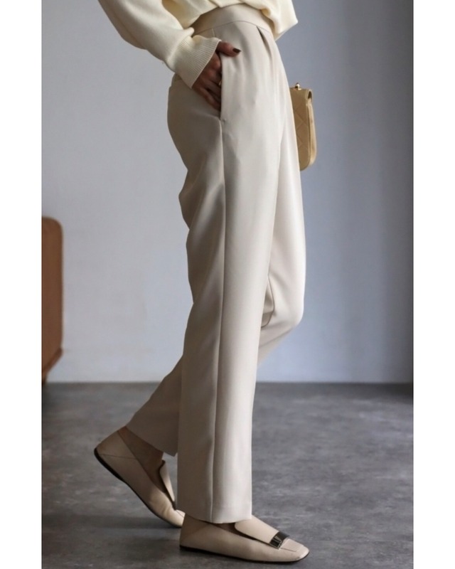 裾ベンツテーパードパンツ