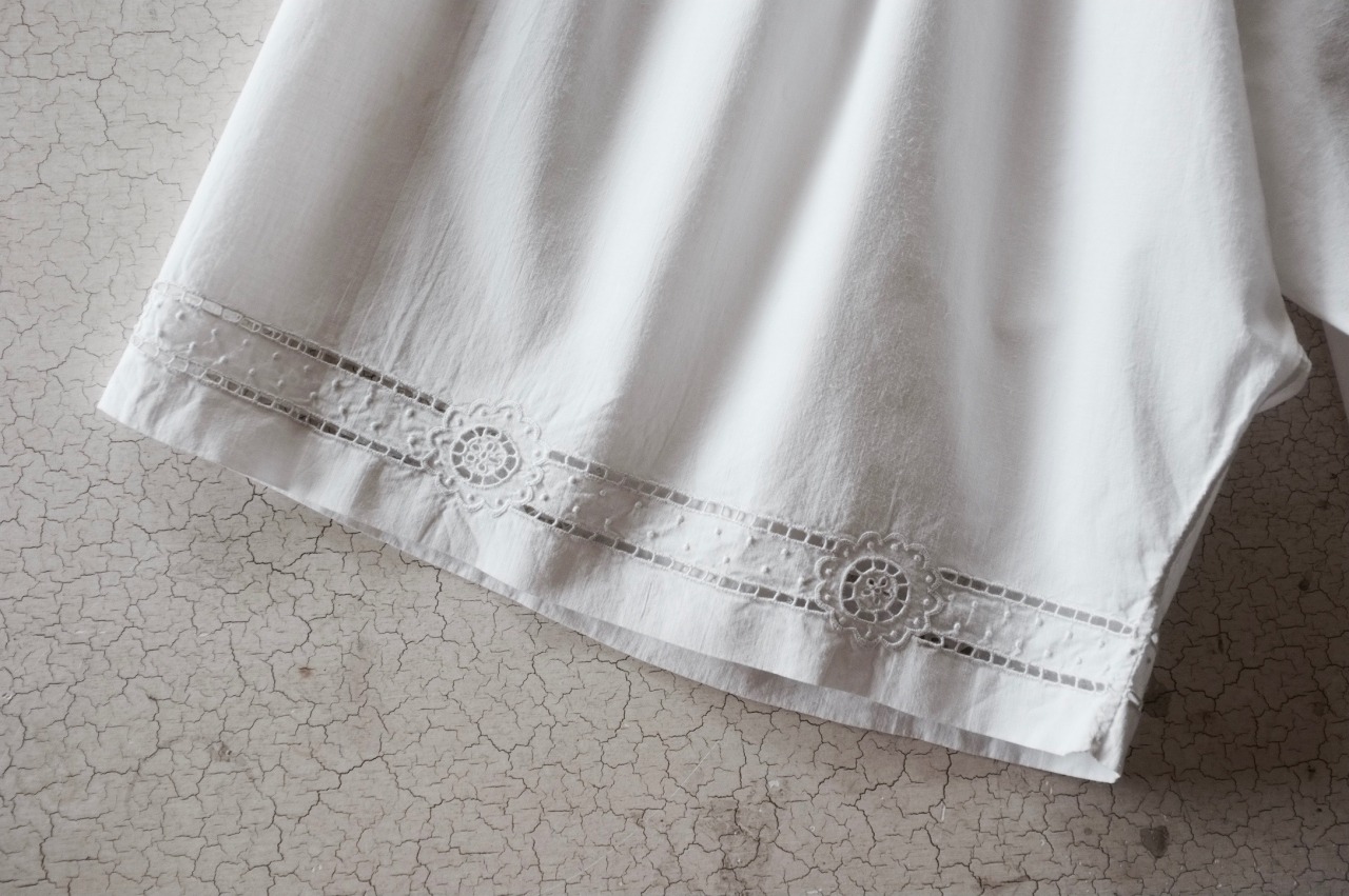 フランス 20s クッキー的白花と球の綴るショートドロワーズ アンティーク