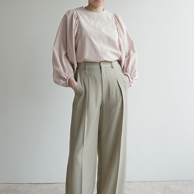 パフスリーブブラウス　