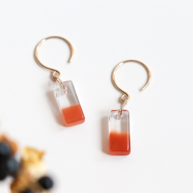 K10｜天然石ピアス 一点もの｜テラコッタオレンジのアンフィボールインクォーツ No.6