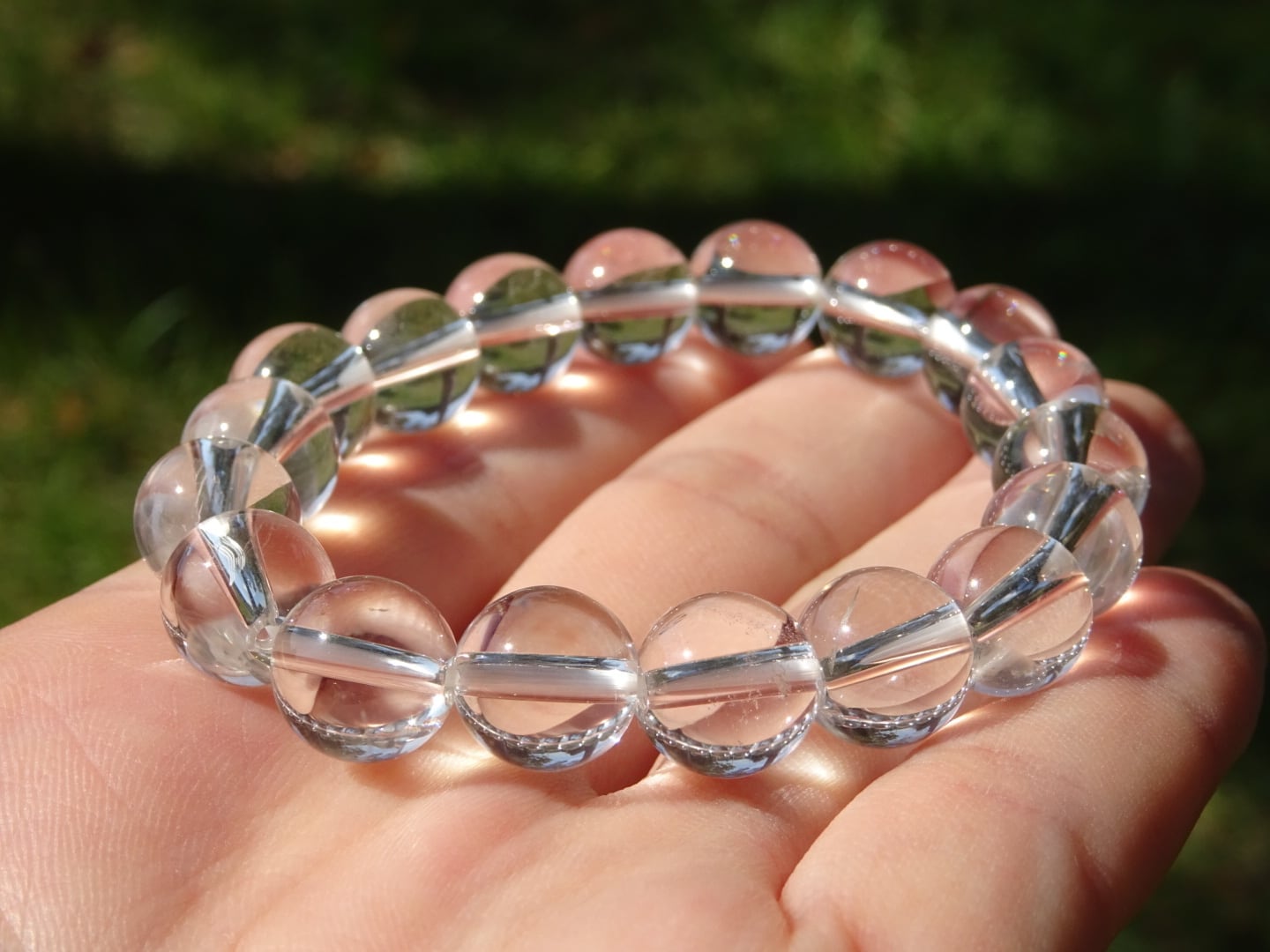 メルーの水晶ブレスレット（High Quality,10mm×18） ~Pureness,ひかり