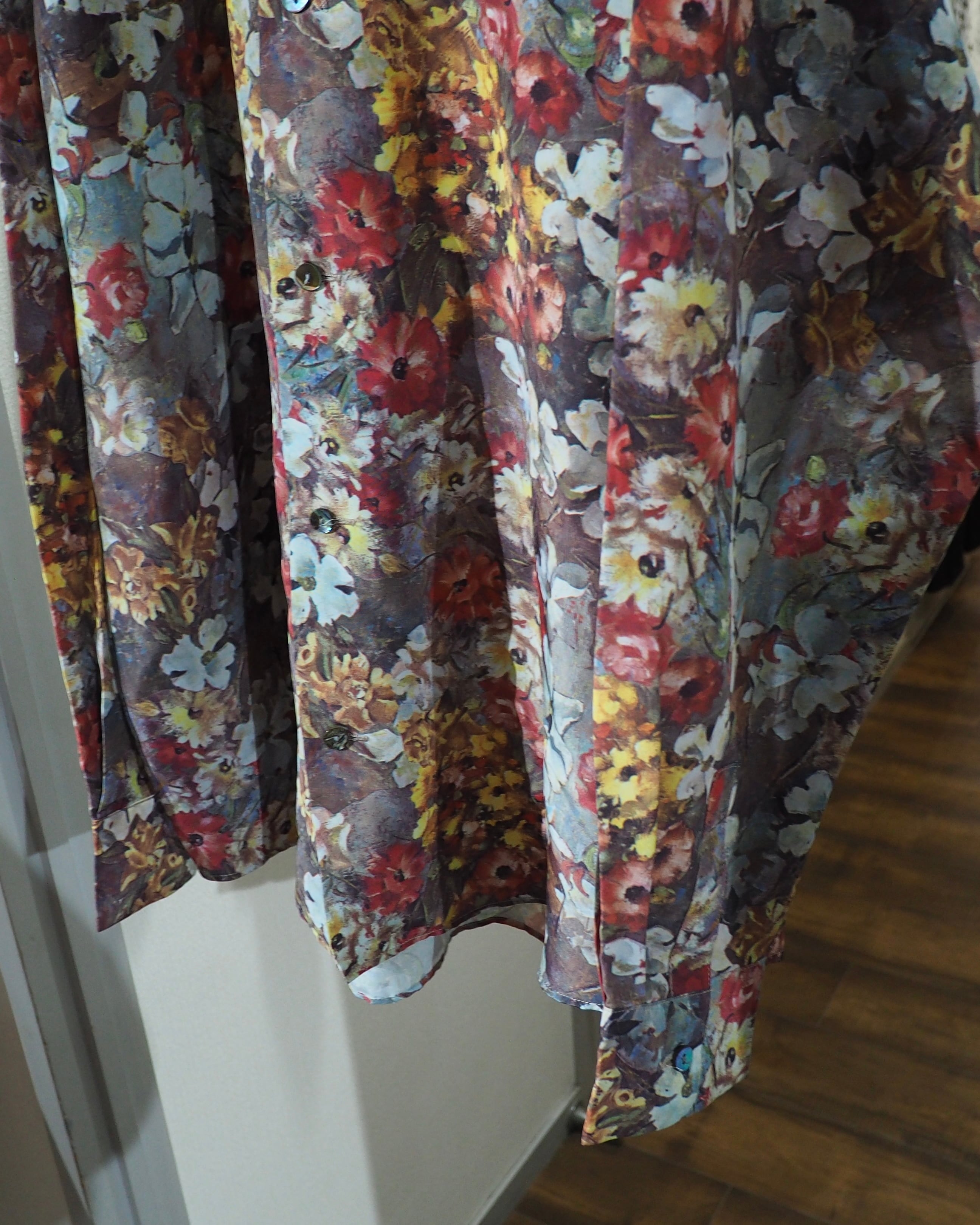 Beautiful Luxury Flower All Over Pattern Vintage Open Collar Shirt