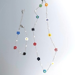 HANDMADE flower beads bracelet