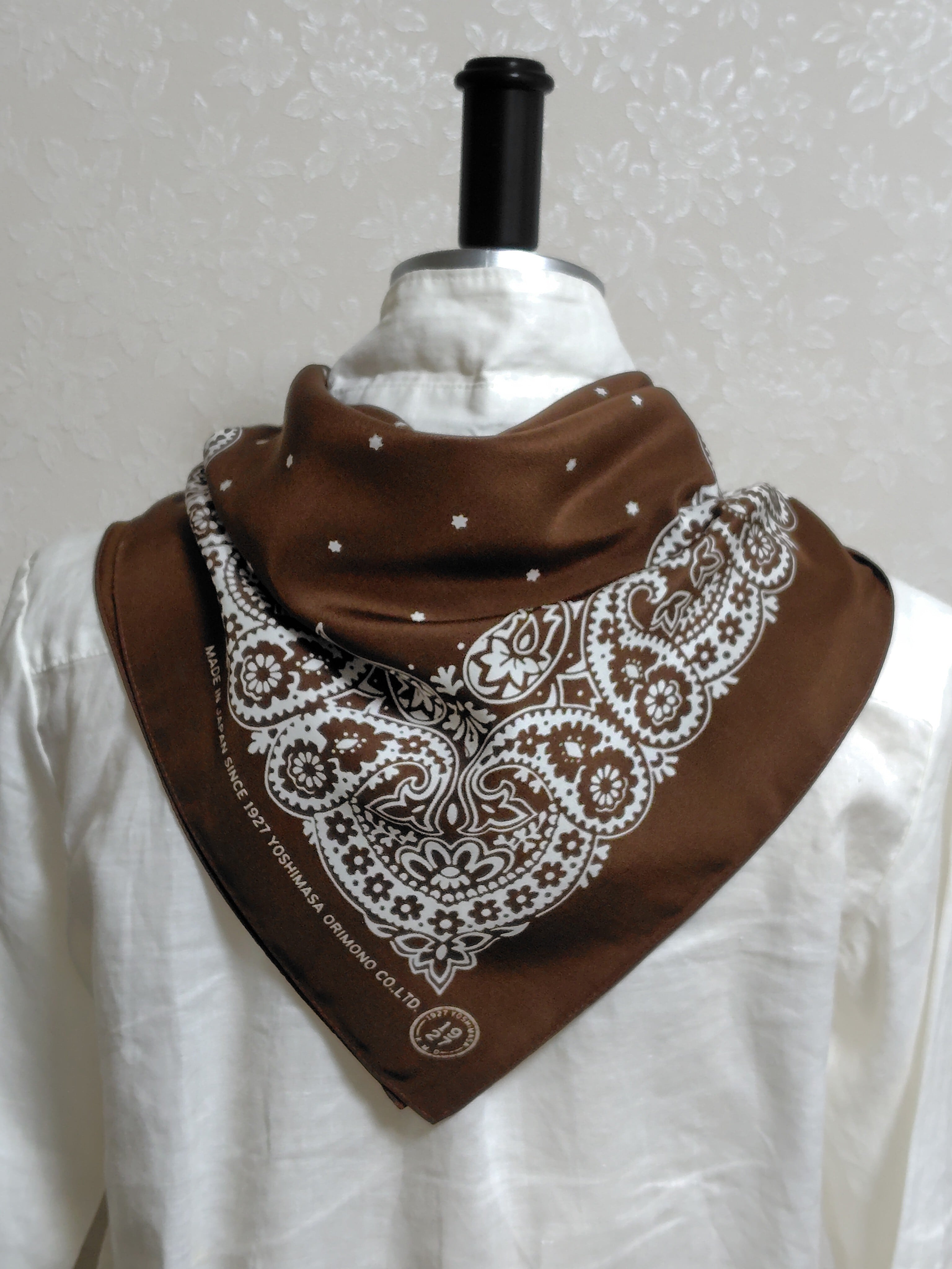 Snoop/ 洗えるシルクスカーフ/ 浜ちりめんシルク【Bwown-ペイズリー柄