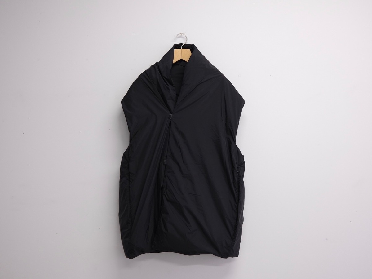 TEATORA” ROOMKEY VEST EVAPOD BLACK” | Lapel online store 