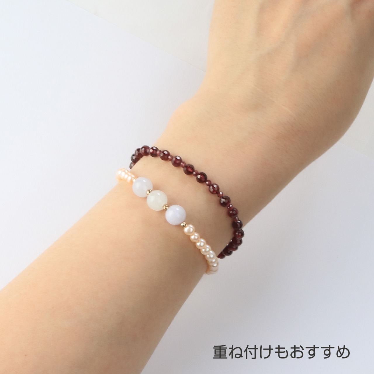 オレンジピンクが心揺さぶる ピンク ベビー パール & ラベンダー翡翠 シルバー ブレスレット br1019