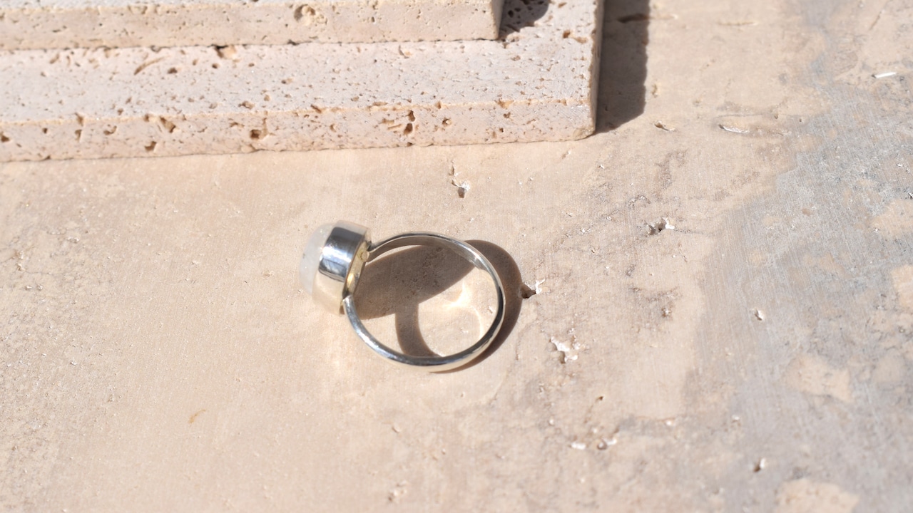 Rainbow moon stone oval ring《silver925》【受注製作】