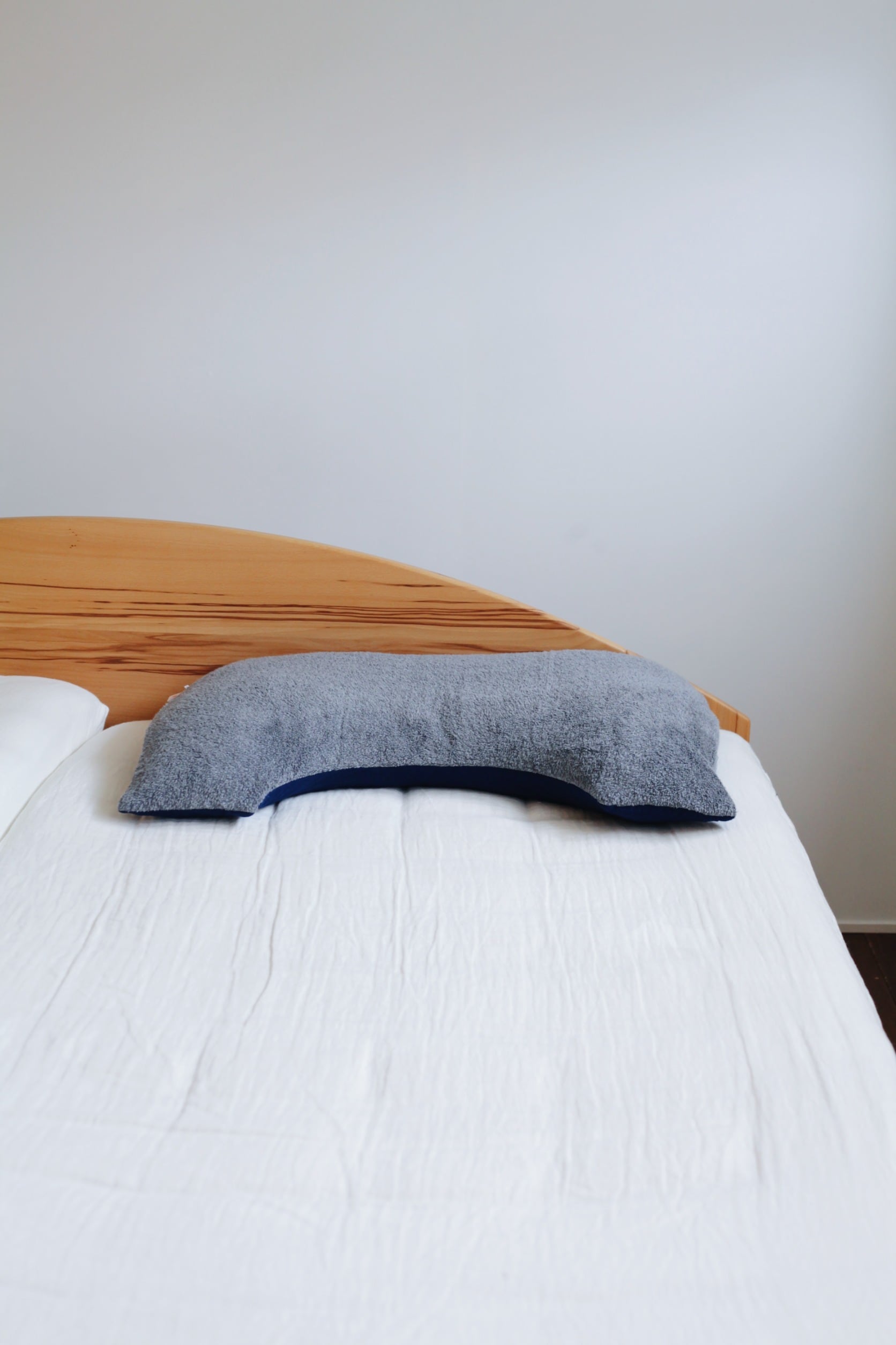 Hippopotamus × 眠家｜U字 枕カバー｜レギュラーサイズ【眠家限定