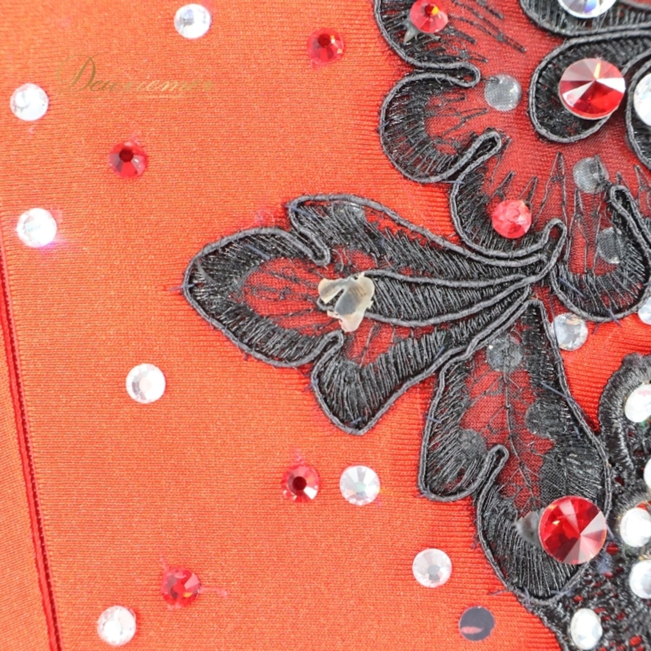 社交ダンス 衣装 スタンダードドレス ドレス ワンピース スタンダード フロート レース ダンス デモ パーティ 発表会 黒 上品 ブラック系 レッド系 豪華 ドレス スカート フロート 3枚重ね 露出少なめ 上品デザイン Mサイズ