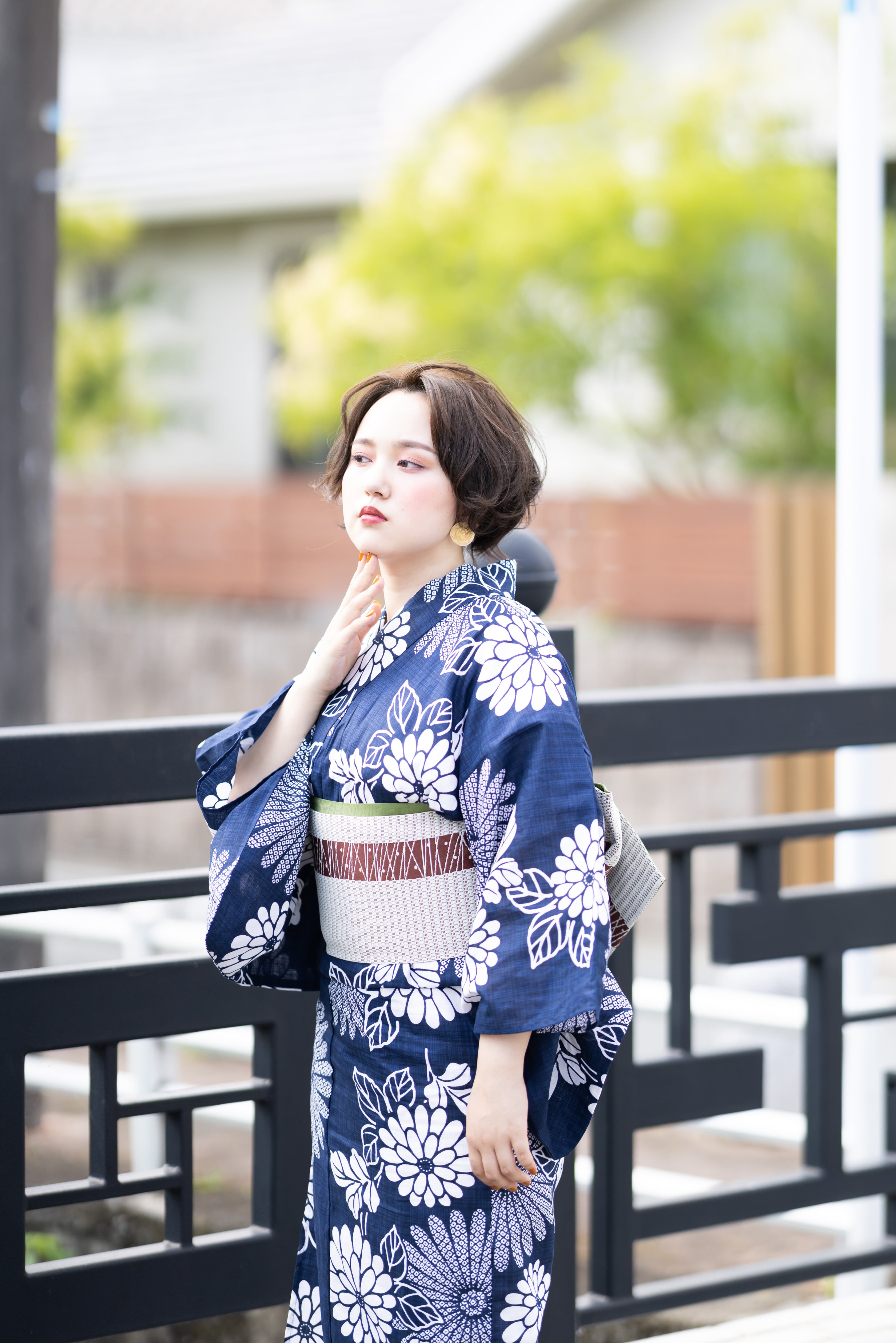 美品】レディース シンプル 古典柄浴衣 Sサイズ ネイビー 紺 菖蒲 花柄  