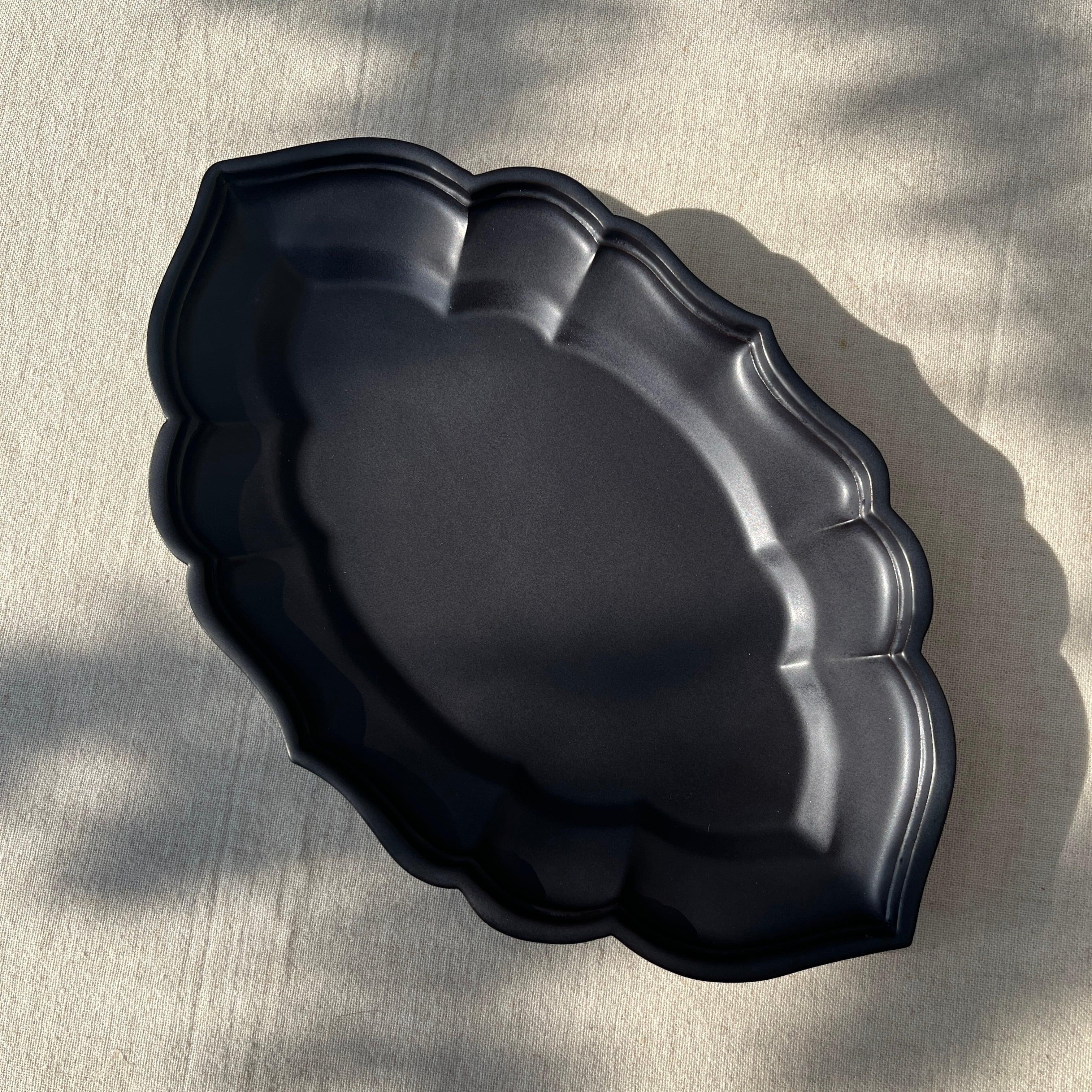 臼杵焼 USUKIYAKI オーバル皿 S ブラック USUKIYAKI研究所 | ihana