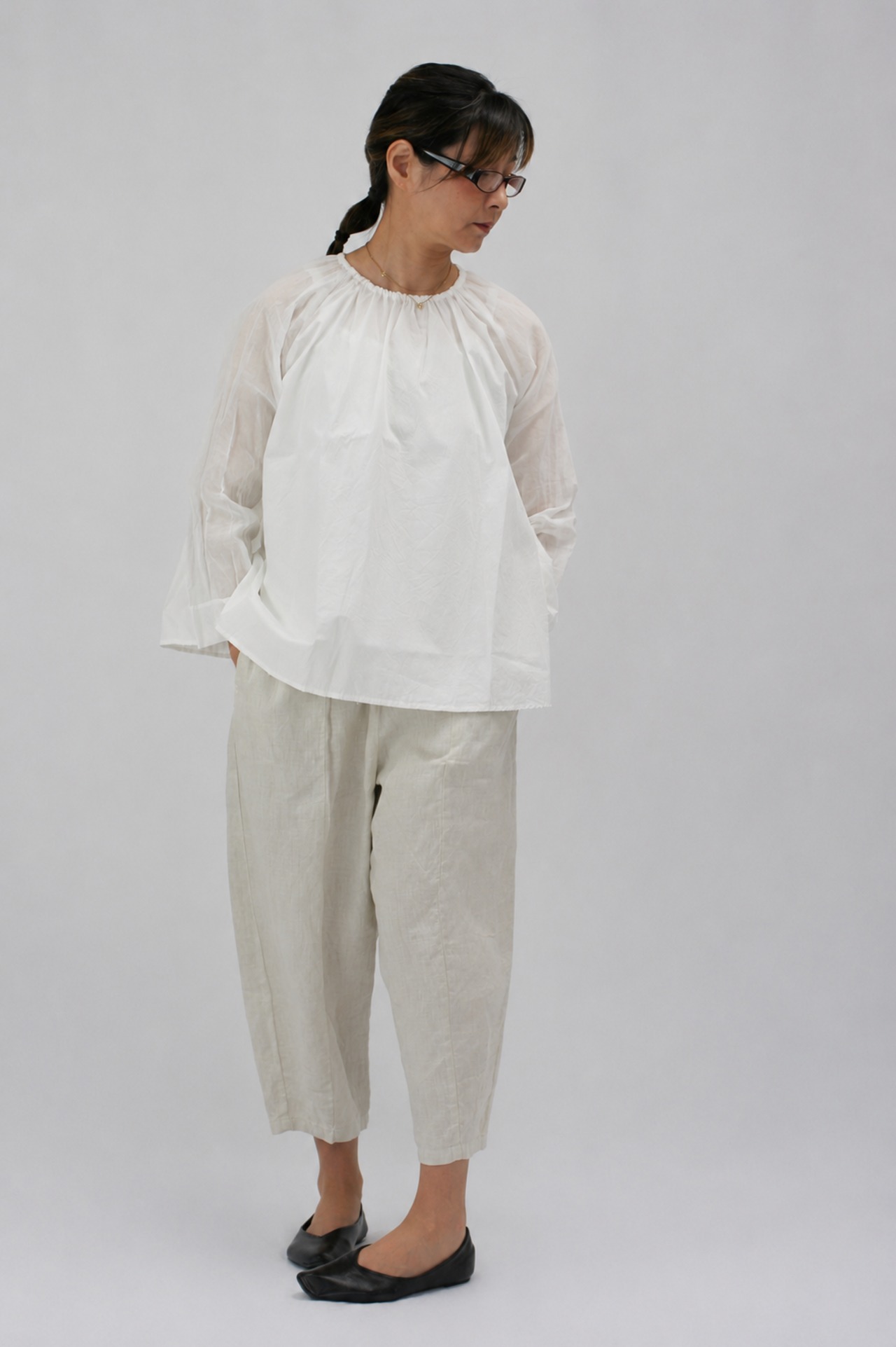 【Gauze#】ORGANDY SLEEVE MODERNIST BLOUSE / WHITE・BLACK（G1048）