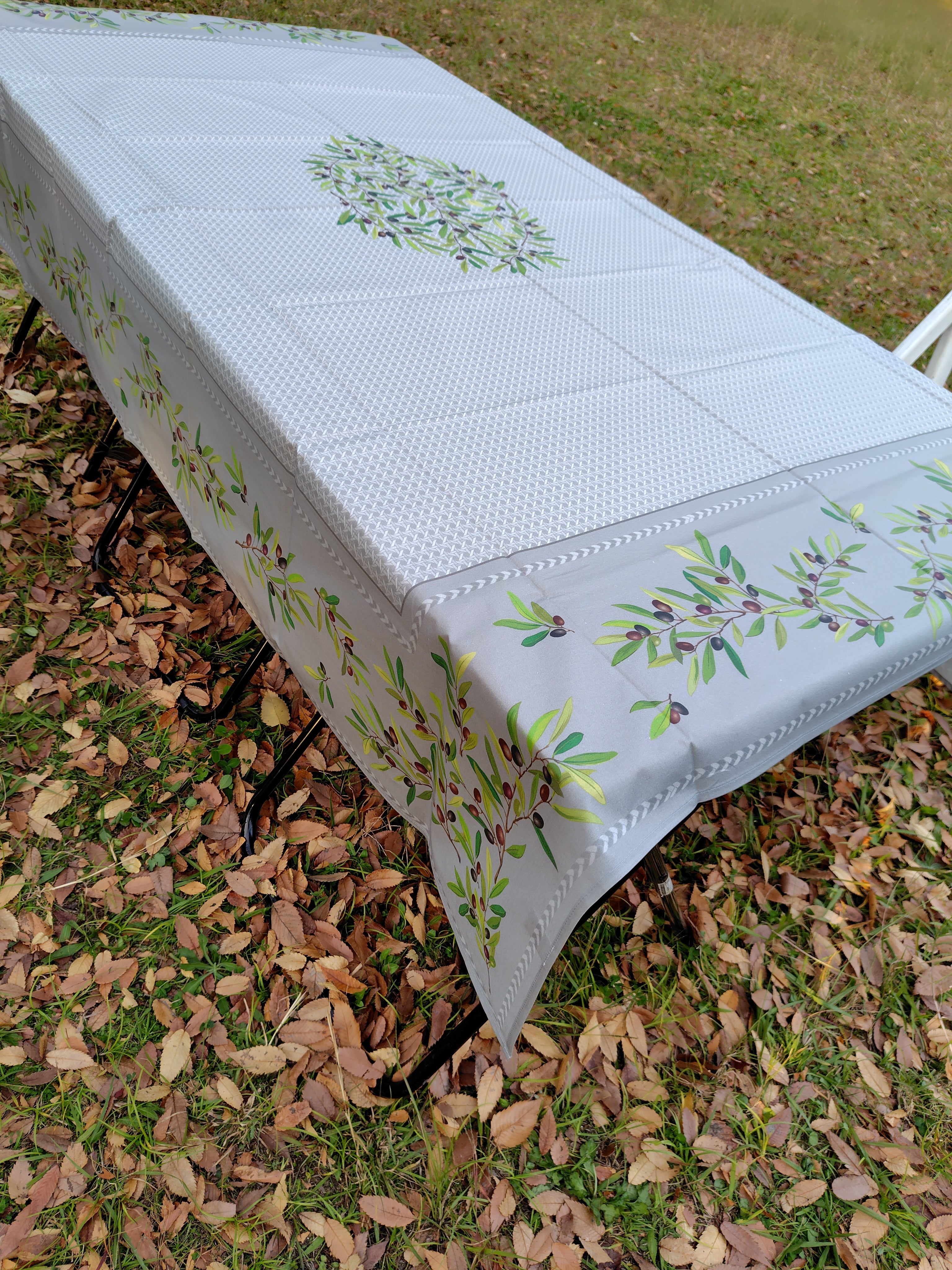 南仏プロバンスのテーブルクロス ファビウス