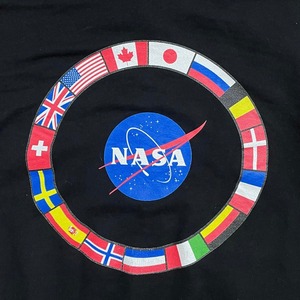 CHEMISTRY NASA ワンポイントロゴ パーカー バックプリント 袖プリント プルオーバー スウェット フーディー ブラック ケミストリー 国旗 us古着