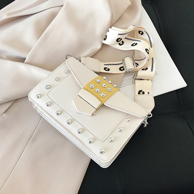 新しい小さなバッグ女性バッグ2020夏の新しい波ブロードバンドワイルドメッセンジャーバッグファッションテクスチャーショルダー小さな正方形のバッグ Tiancai_Wing_Bag2541118