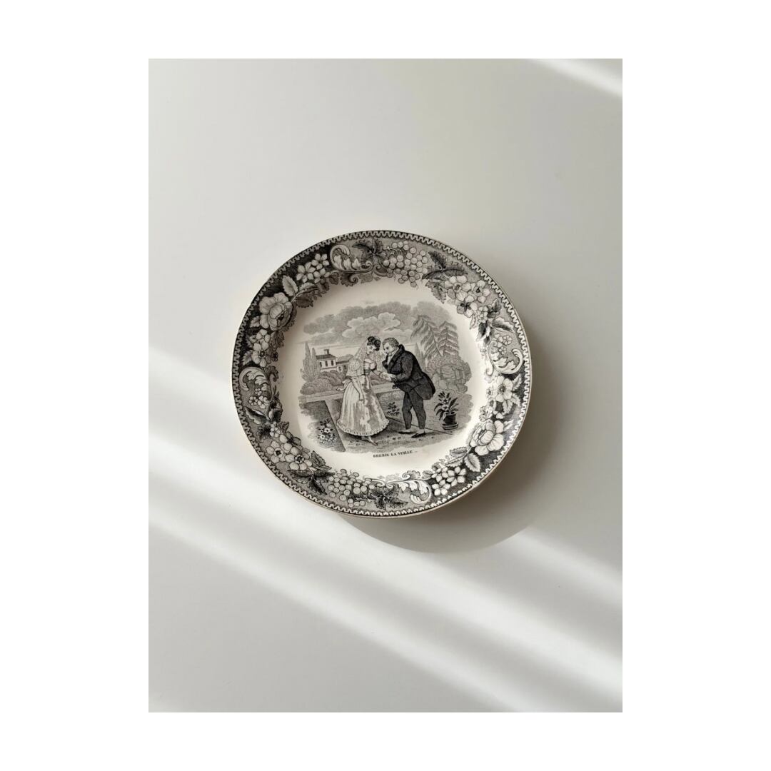 Creil et Montereau クレイユモントロー / “BREBIS LA VEILLE …” グリザイユプレート 1825-1833s