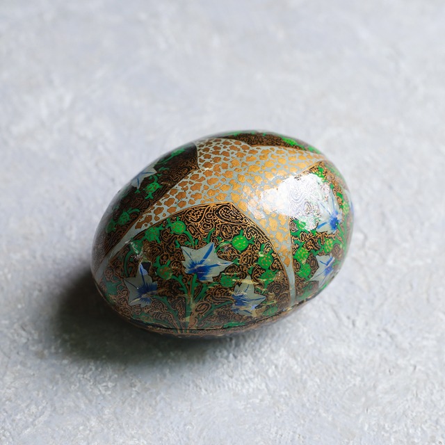 インドから届いた、卵型のペーパーマッシュ