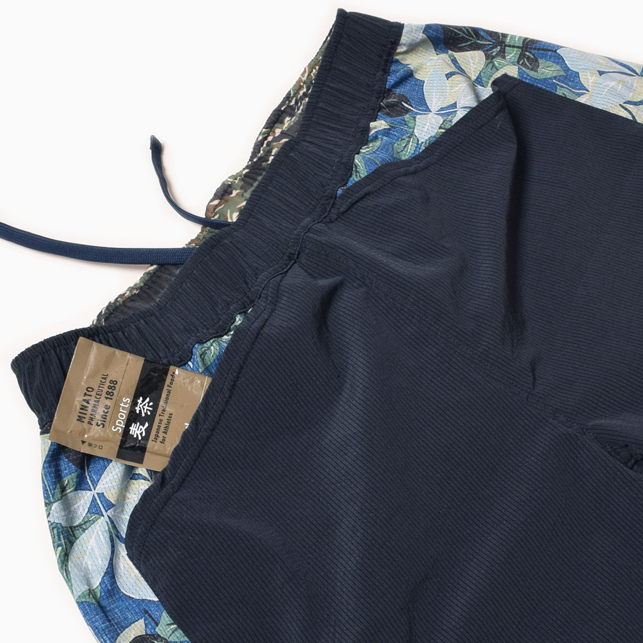 MMA（マウンテンマーシャルアーツ） MMA Side Graphic Run Shorts