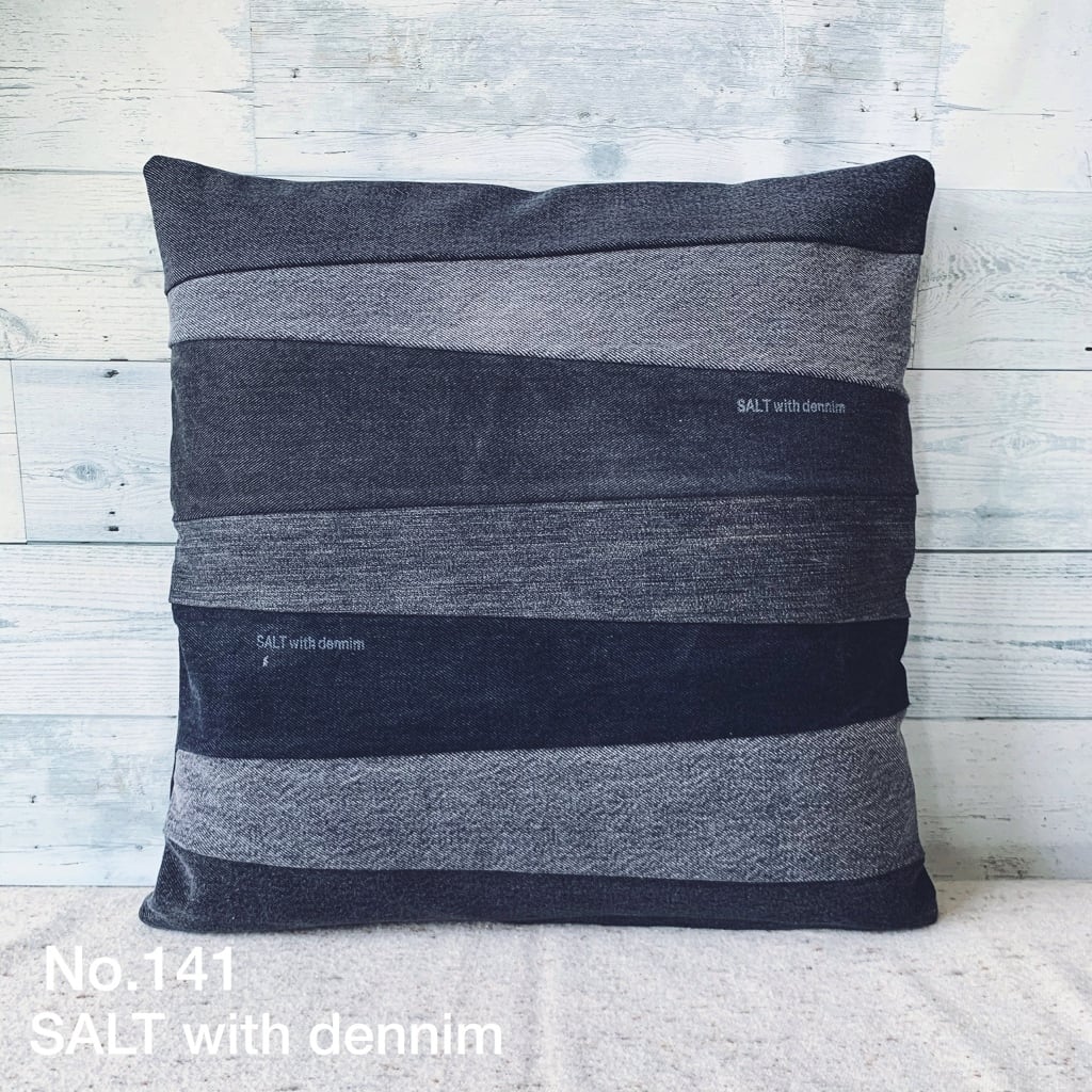 Blackデニムクッションカバー No.141 | SALT with dennim