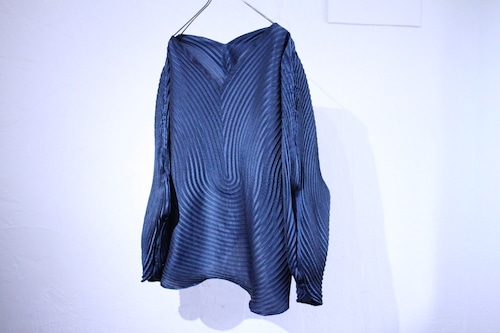 00s (2004) ISSEY MIYAKE 3D Steamstretch