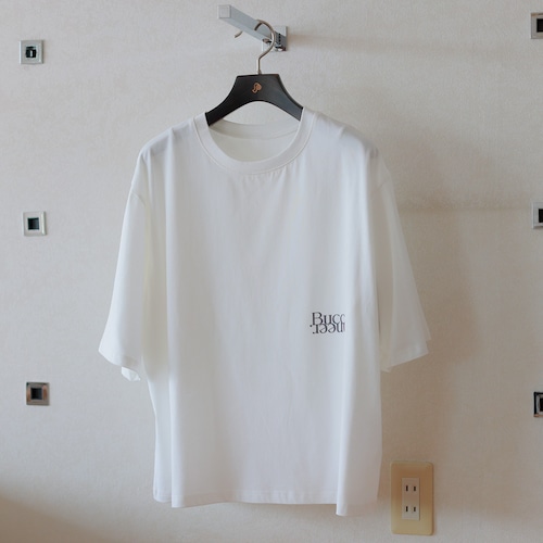 Priority (プライオリティ)　コンパクトロゴ　セミビフィーTee