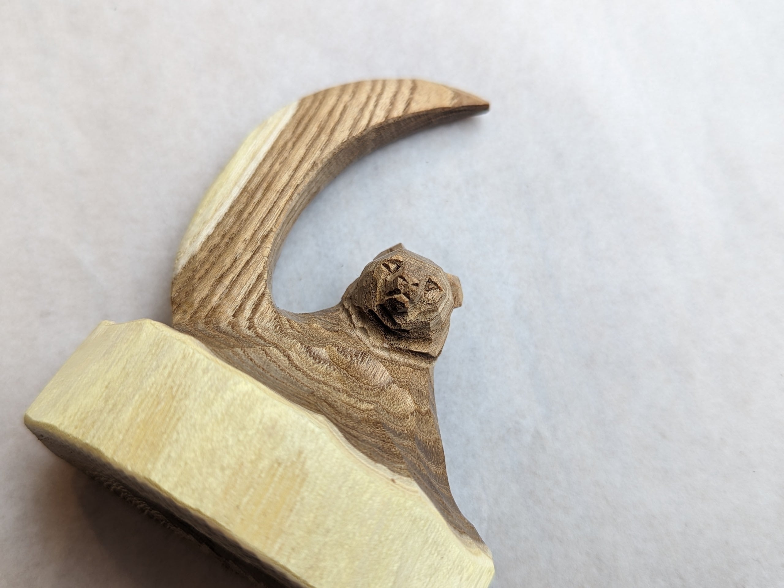 賀上隼敬 月と熊 #1「三日月からの眺め」 | 木彫りの熊 | inoya