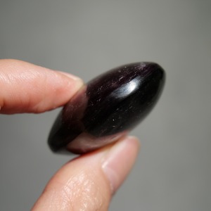 パープルマイカ レピドライト / パーム 握り石