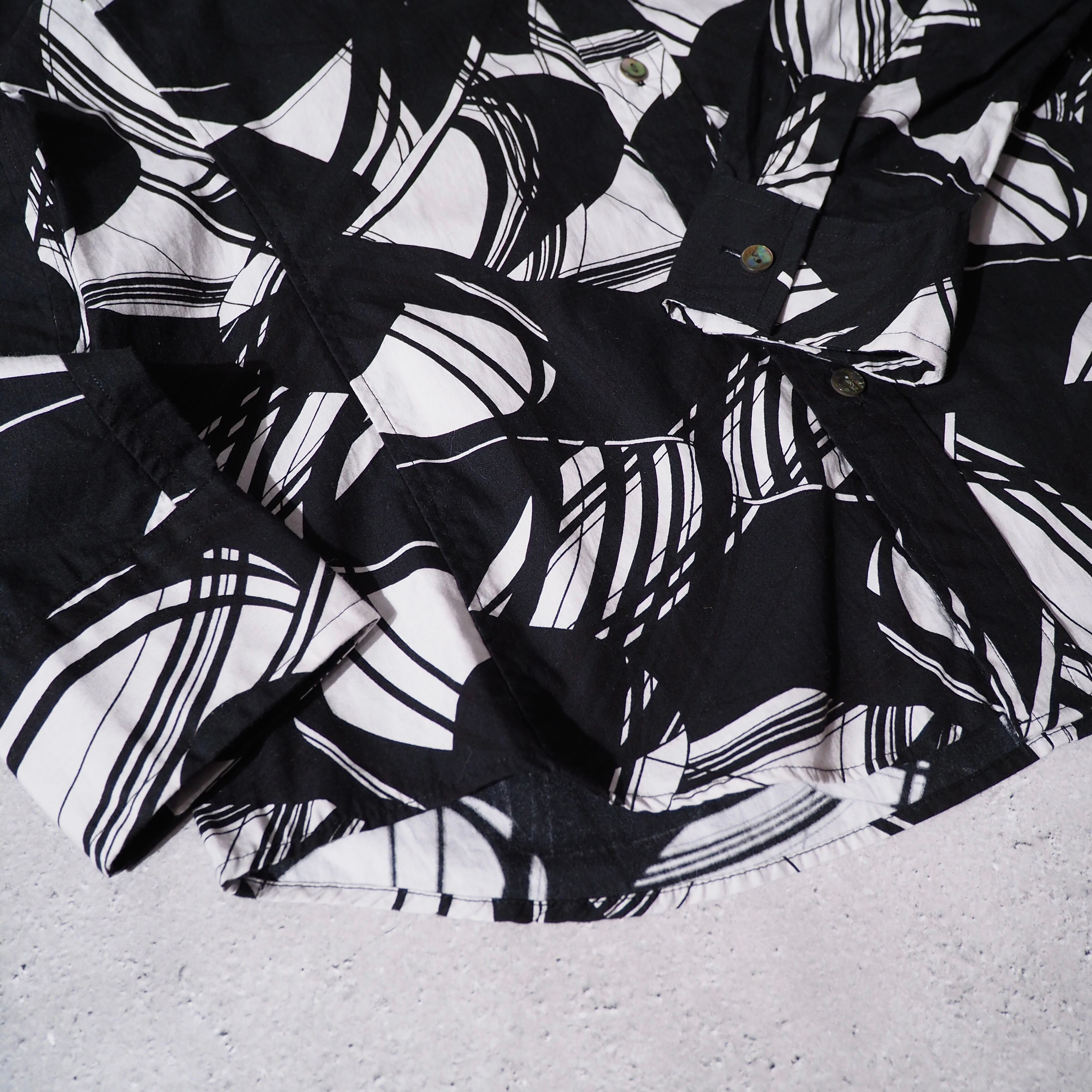 ” KATHARINE HAMNETT LONDON ” geometric contemporary art pattern design shirt