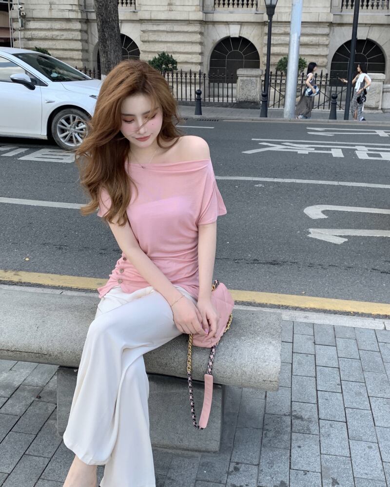 Tシャツ 薄手トップス サマースタイル ピンク 夏物 ブラックストロベリース44125333029